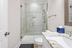 Coastal comfort with your own heated pool - NMB