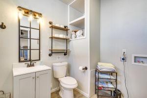 Unique Vineyard Studio with Shared Outdoor Oasis!