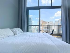 Consolacao com Luxo e Vista- Pé Direito Duplo - Prox Metro - Vista livre - 16andar - Por do Sol - Academia - Coworking - Cinema -Rooftop - Mercadinho 24hrs - Internet 500mb