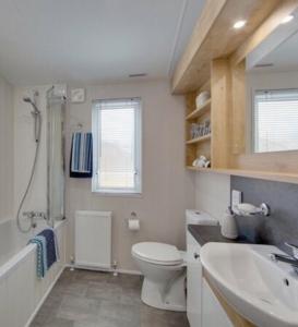 Cayton Bay Caravan Park - Holiday Accommodation 6516