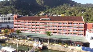 SUPER FLAT 180 graus em Angra dos Reis , Frente Mar na Marina Piratas com estacionamento