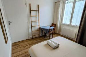 La Maison Brévinoise, Pines