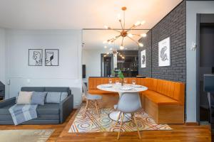 The Regent Flat Service