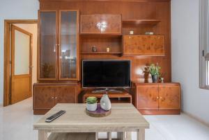 Flatguest Las Canteras Beach 10 + Wifi + 5 Pax