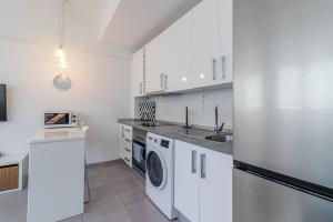 Breezy Bright Urban Oasis