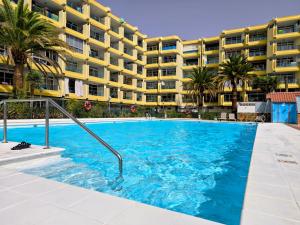 VV Roque Nublo 206 "by henrypole home"