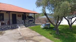 Marys House Entire residence Olympiada Halkidiki Near to Sea 200m !