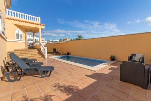 Villa Veneguera + Seaview + Pool + Garden