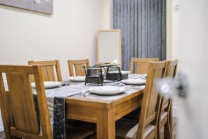 Etihad Stadium - Coop Live Arena Stay - Free Parking