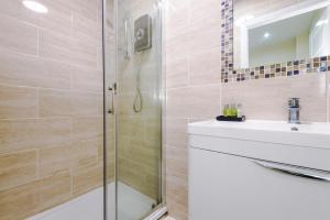 Etihad Stadium - Coop Live Arena Stay - Free Parking