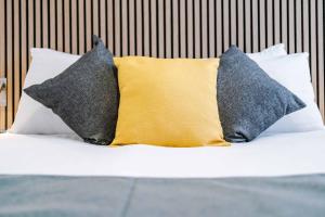 Minutes to the Coop Live Arena & Etihad Stadium - Free Parking w EV Charger