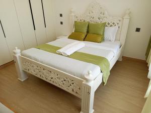 11th Floor One bedroom Apartment,heated pool and gym-Lavington