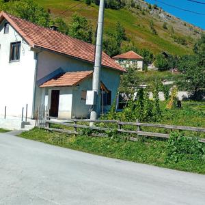 Kuca pored rijeke Kurikuce RiversideHomeKurikuce