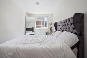 Stylish Split-Level Flat in Shoreditch