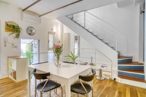 Casa Torricelli - Modern apartment on 3 Levels with outdoor dining area