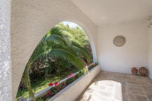 Jacuzzi Artistic Villa in Nea Makri