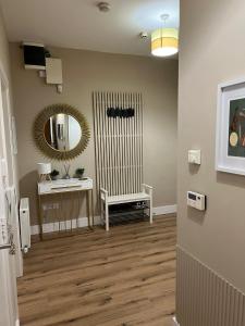 Modern 2 bedroom 2 bathroom Apartment newly renovated