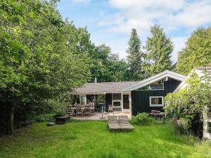 8 person holiday home in Tisvildeleje