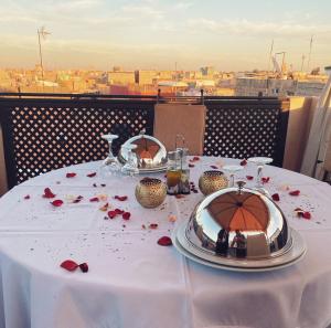 Riad ABBASSIA Marrakech Premiere - Authentic Medina Experience