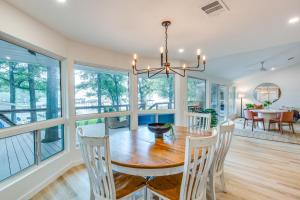 Private Dock Lakefront Enchanted Oaks Retreat