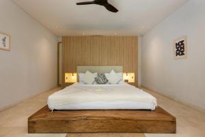 Villa Reina by SooBali - Spacious & Modern near Canggu with Butler-Cook, Private Pool and Tropical Gardens