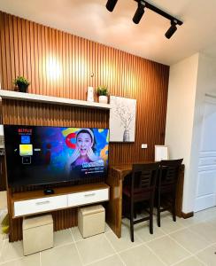 NEW 2-Bedroom 2-Bath Condo - Flair Towers, near Greenfield District, Ortigas