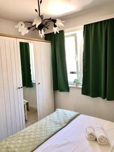 Apartments by the sea Postira, Brac - 24897