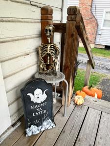 Cozy apartment Liverpool NY