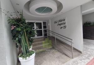 Apto a 140m da Praia no Centro de Balneário Camboriú