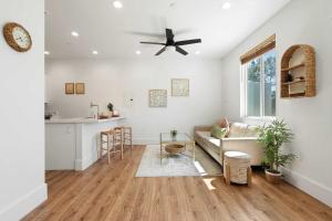 Luxury Oasis Compound with Hot Tub with 3 Homes