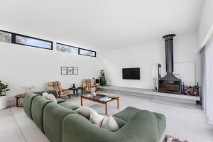 Pavilion Verde - Designer Retreat near Rosebud Beach