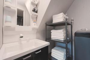 Yuri no Yado 201 Sauna JR Teradacho 3 min walk Tennoji Area Osaka Center! New building perfect for a comfortable stay!