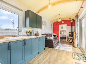 Ponsford Ponds - Goosedown Lodge