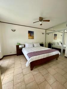 Beachfront apartment in Jacó