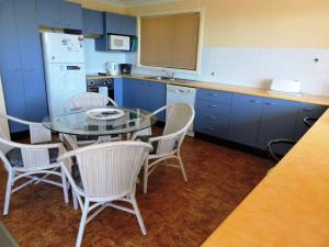 Sea Folly Crescent Head