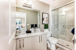 Cozyhub Vacation Rental Calgary-3Bedroom with AC