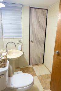 CH 1003 Cozy studio in amazing Manatí with AC, WiFi, Pool