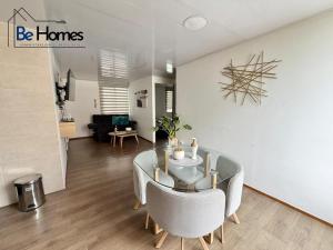 Modern apartment with private parking