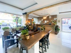 Sans Vibes Tendan Residence Kuta