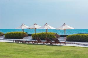 Beachfront at Veranda residence