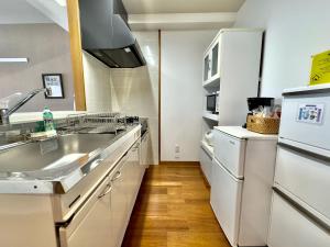 Luana Lea Karate Kaikan Mae