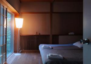 EXP Co Onsen 呼隱撰