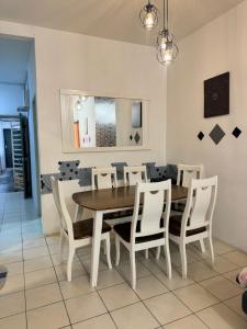 AYAAN Prima Homestay 1 with Netflix