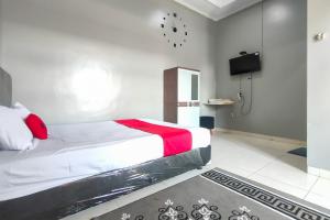 RedDoorz at NN Guest House Exit Tol Klodran Solo