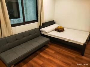 2F-14 City Center Cozy Condo at Megatower 4