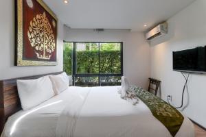 C239 Best Spot Beachfront 1BR Near Top Beaches