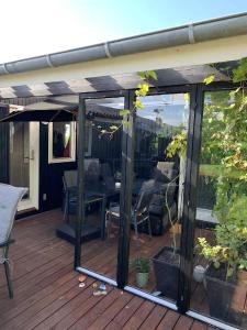 Lovely Holiday Home With Water View