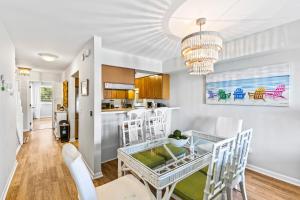 Mariners Walk 10F - Charming Oceanview! Two-Story Villa!