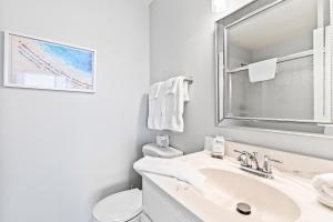 Mariners Walk 10F - Charming Oceanview! Two-Story Villa!