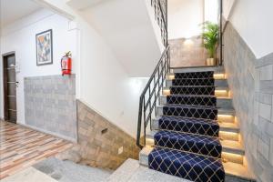 Via Sunset Residency - Nr Apollo Hospitals